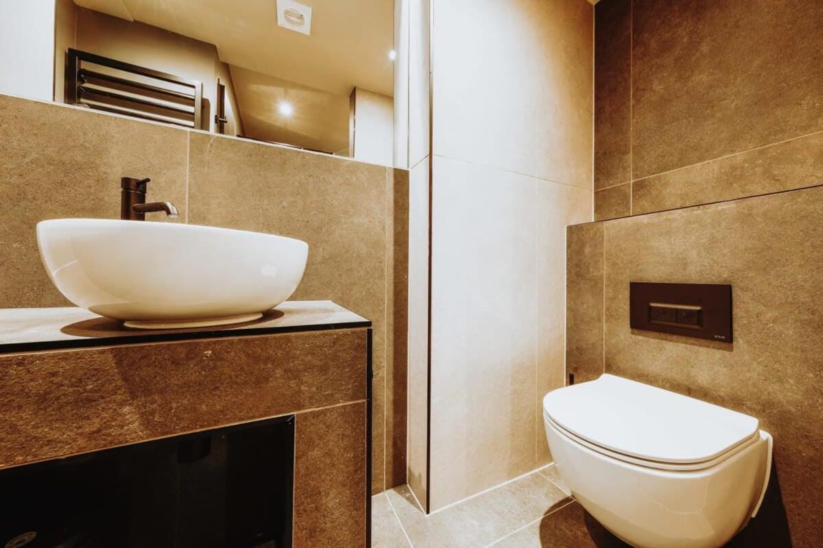 Ferienwohnung Clifton 32 - Garden Flat With Hot Tub - Hopewell Bristol Exterior foto